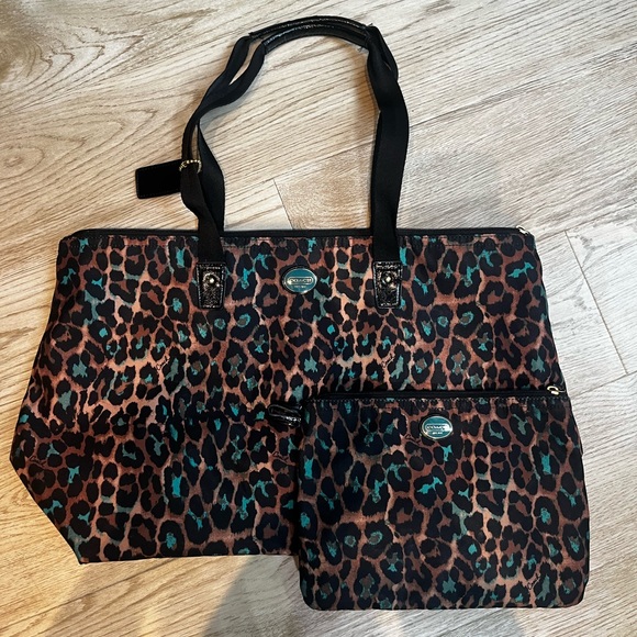 Coach GETAWAY OCELOT PRINT PACKABLE WEEKENDER - Picture 2 of 8